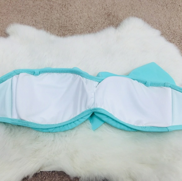 VS Swimwear Bikini Top Strapples Ruffle Sz: XS - Picture 3 of 5